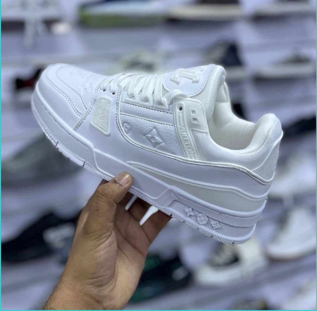 LV
Size:36 to 44
90 dhs🌺

Zain241
♥️♥️♥️