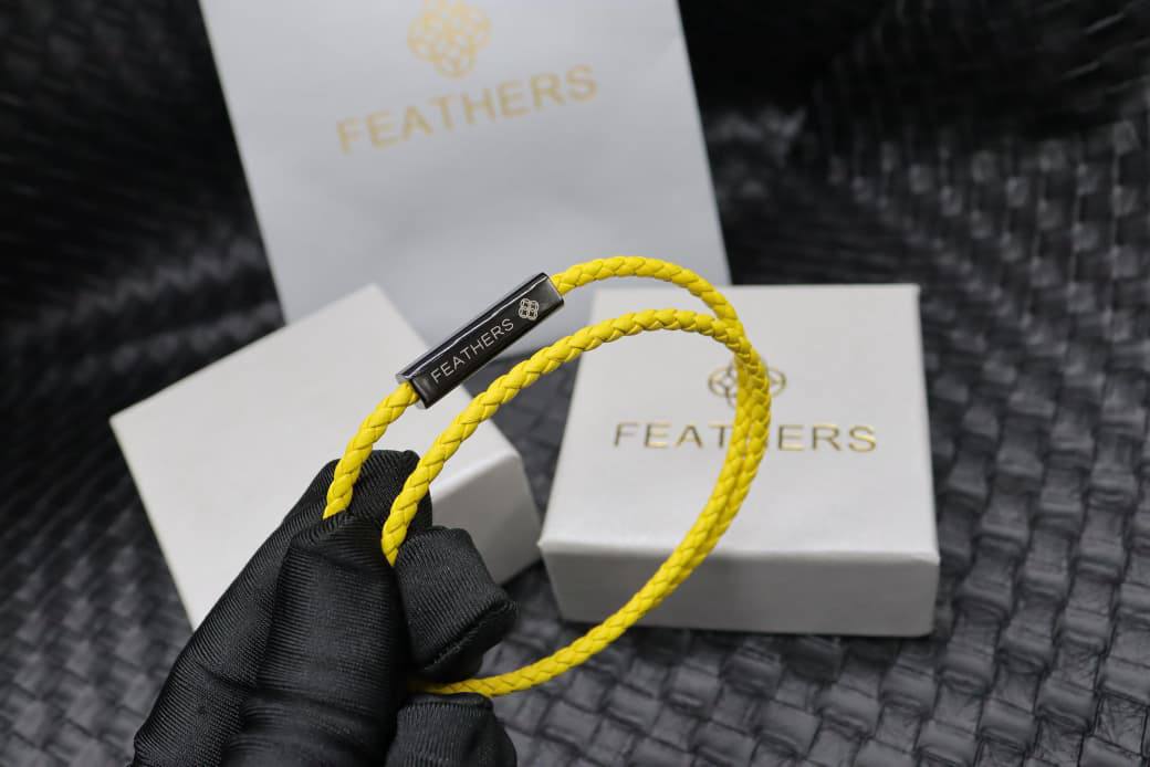 Bracelet 
55 dhs🪙💕 
With box/bag🎁

Zain33
♥️♥️♥️