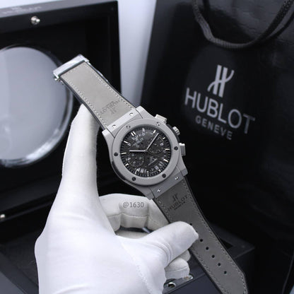 HUBLOT MEN
*STOP WATCH*
220 dhs✅

Zain304
♥️♥️♥️