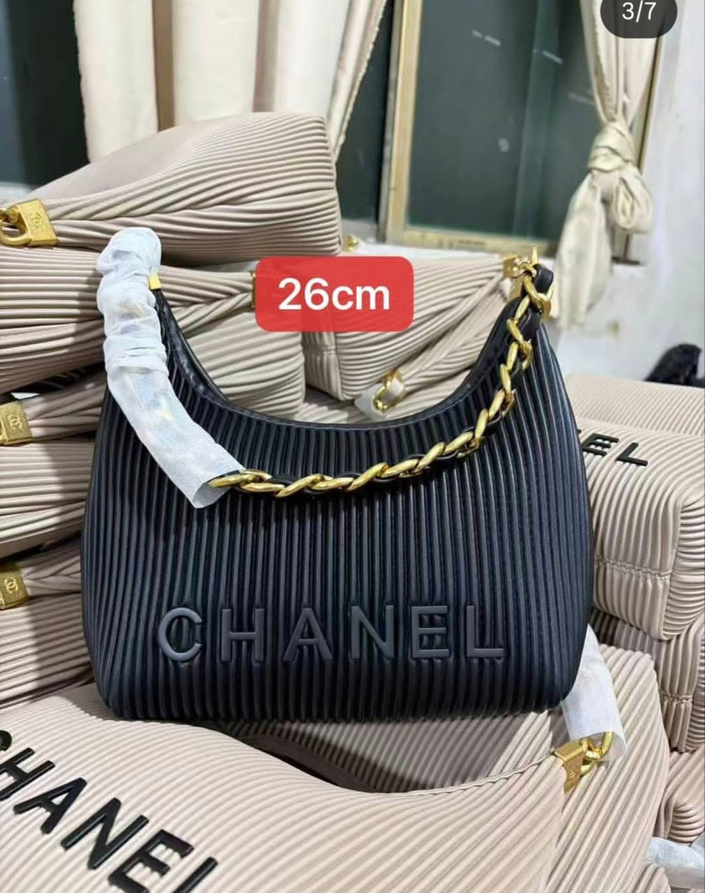 Chanel 
100 dhs✅

Zain143
♥️♥️♥️