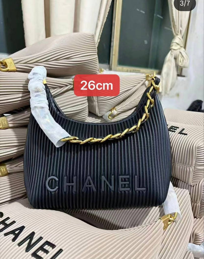 Chanel 
100 dhs✅

Zain143
♥️♥️♥️