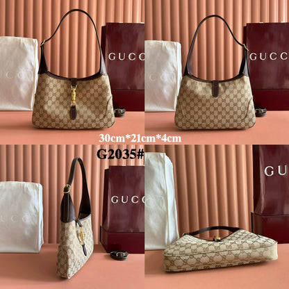 GUCCI 

NEW CAME 
HIGH QUALITY 

WITH BOX 

125 dhs🇦🇪🇦🇪🇦🇪

Zain39
♥️♥️♥️