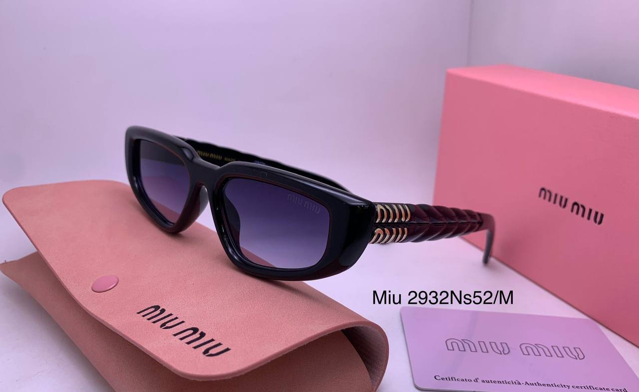 Miu Miu
70 dhs✅

Zain126
♥️♥️♥️