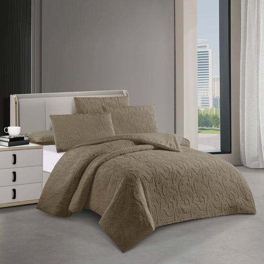 New collection 💥💥💥
Normal 
Embroidered 
Comfort set 
King size comfort 6pcs set 
140 dhs❣️

Zain99
♥️♥️♥️