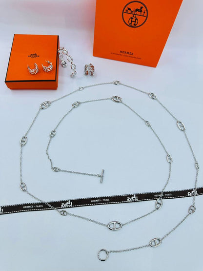 HERMES SET❤️‍🔥*
Necklace size 160cm💥
Bangle free size 🔥
Ring 💍 free size 🐦‍🔥
Earring 🦋
Super master quality 💯
With normal boxes 📦 
270 dhs✅
With master box 🗃️ 
280 dhs✅

Zain216
♥️♥️♥️