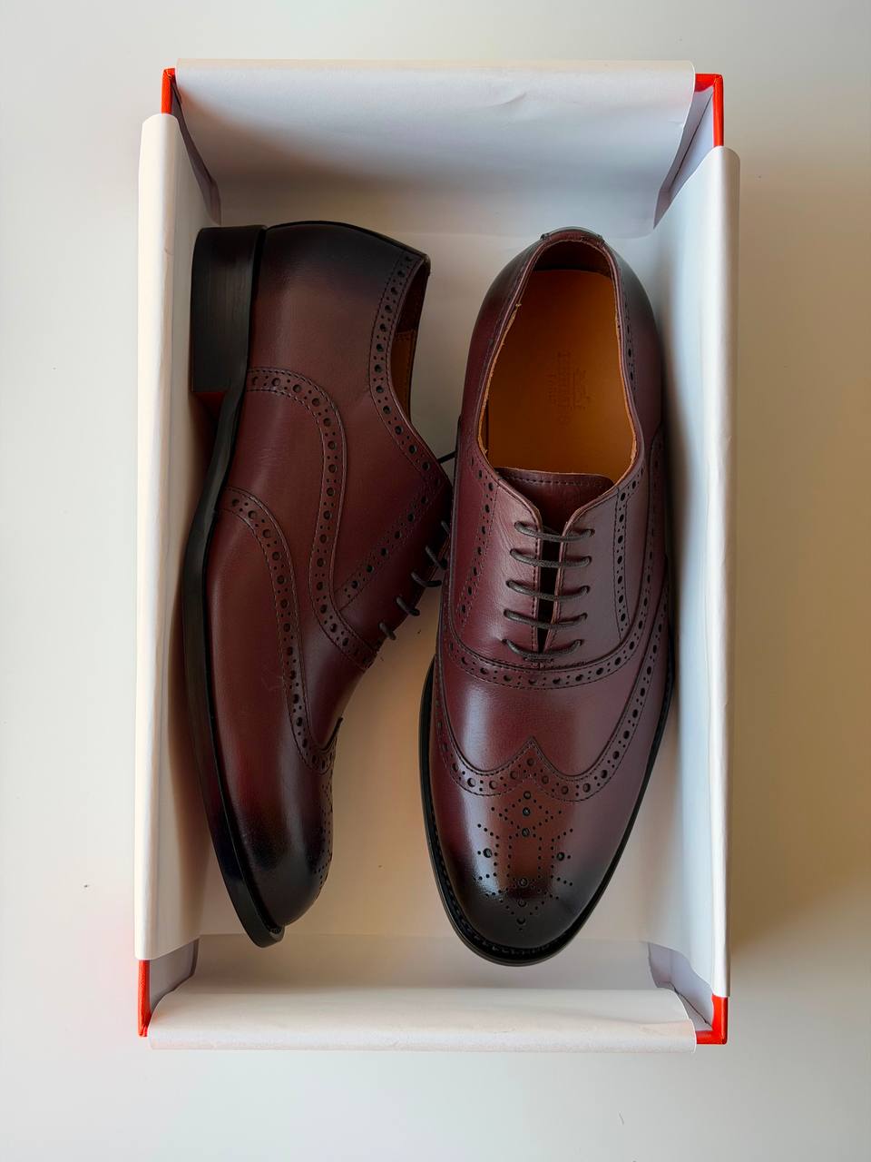 HERMES LOAFER
*VIP QUALITY*
*SIZE: 40 TO 46*
600 dhs🖤

Zain185
♥️♥️♥️