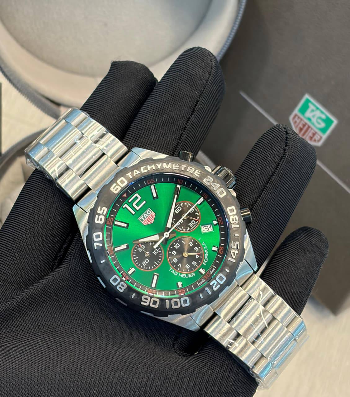 Tagheuer 
watch for men good quality 
320 dhs💓

Zain59
♥️♥️♥️
