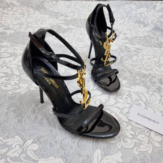 YSL

280 dhs❣️
*SIZE  36   TO   41*

Zain224
♥️♥️♥️