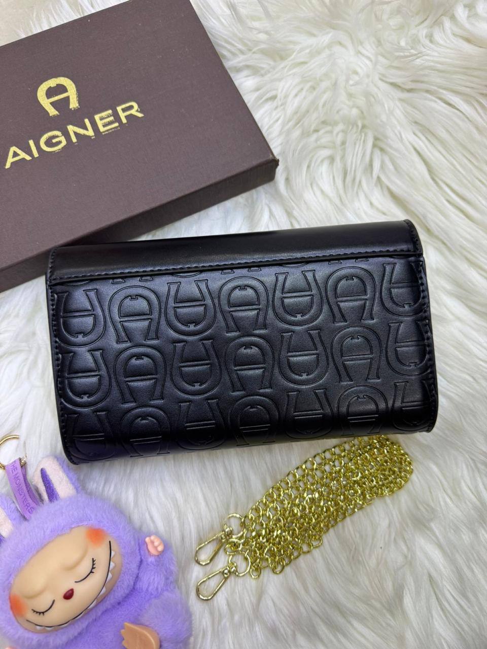 🌷Aigner hot design❤️‍🔥
Good quality +🎁
Size : 23 * 13 cm

75 dhs🇦🇪

with box🎁🎁🎁

Zain115
♥️♥️♥️