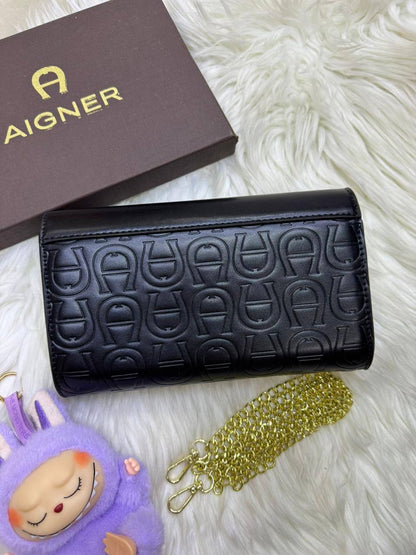 🌷Aigner hot design❤️‍🔥
Good quality +🎁
Size : 23 * 13 cm

75 dhs🇦🇪

with box🎁🎁🎁

Zain115
♥️♥️♥️