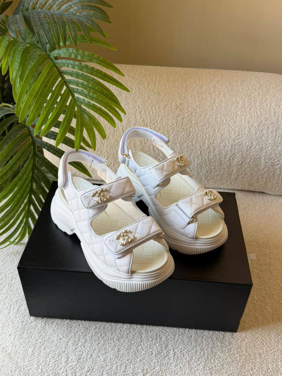 CHANEL 
SuperMaster Quality 💯
450 dhs✅
Size: 36-41💥

Zain171
♥️♥️♥️