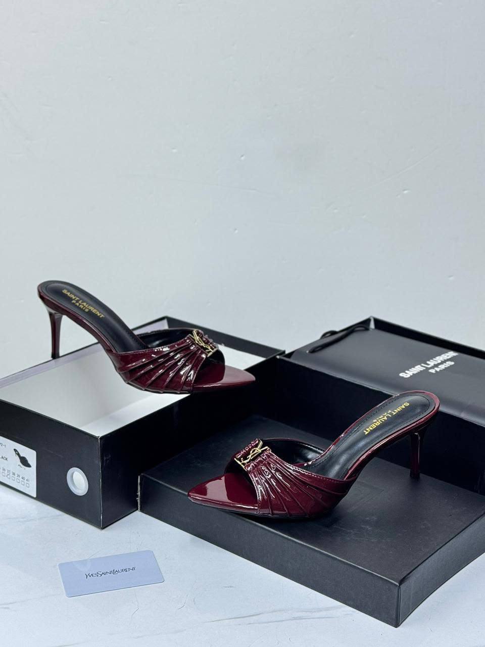 YSL 7cm
High quality 💯
Size 36-37-38-39-40-41

110 dhs🇦🇪🇦🇪

Zain21
♥️♥️♥️
