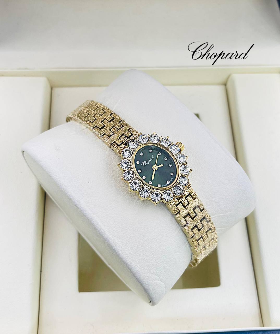 Gucci - Cartier
*Ladies*
55 dhs🪙🖤

Zain29
♥️♥️♥️