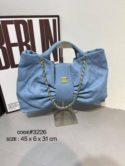 CHANEL ʙᴏᴡ ʙᴀɢ
ᴛᴏᴛᴇ sʜᴏᴜʟᴅᴇʀ ʙᴀɢ
sᴜᴀᴅᴇ, ᴅᴇɴɪᴍ, ʟᴀᴍʙsᴋɪɴ ᴍᴀᴛᴇʀɪᴀʟ
ɢᴏʟᴅ ʜᴀʀᴅᴡᴀʀᴇ
ᴄʜᴀɪɴ ʙᴇʟᴛ sᴛʀᴀᴘ
sɪᴢᴇ: 45 cm

80 dhs🪙🌨️

Zain31
♥️♥️♥️