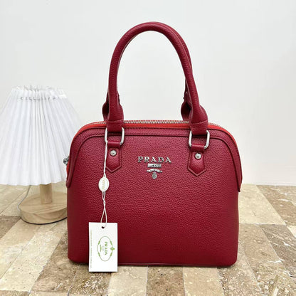 Prada
70 dhs🪙🌨️

Zain22
♥️♥️♥️