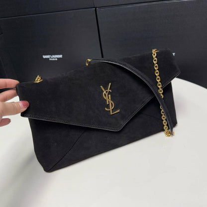 YSL 
NEW CAME MASTER QUALITY  
275 dhs🌺
(leather )
Size : 35cm

Zain39
♥️♥️♥️