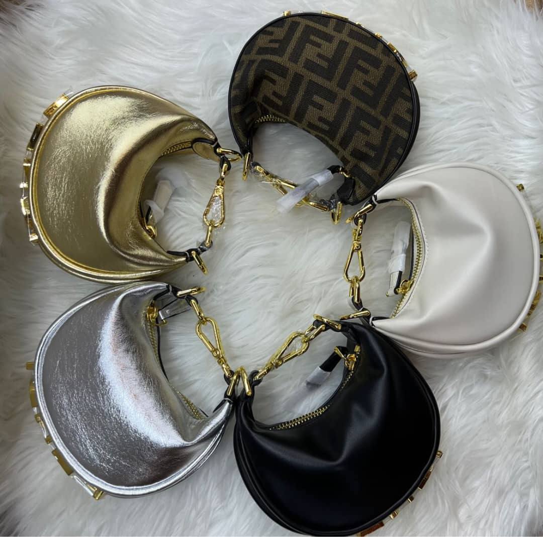 FENDI NANO BAG
Master quality

WITH BOX
🎁🎁🎁

240 dhs🌺

Zain95
♥️♥️♥️