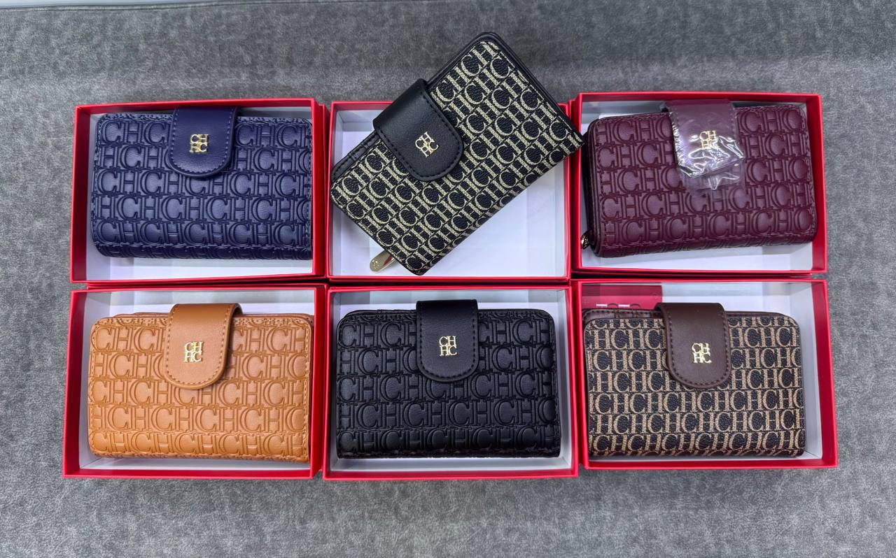 Wallets

with box
🎁🎁🎁

45 dhs✅

Zain114
♥️♥️♥️