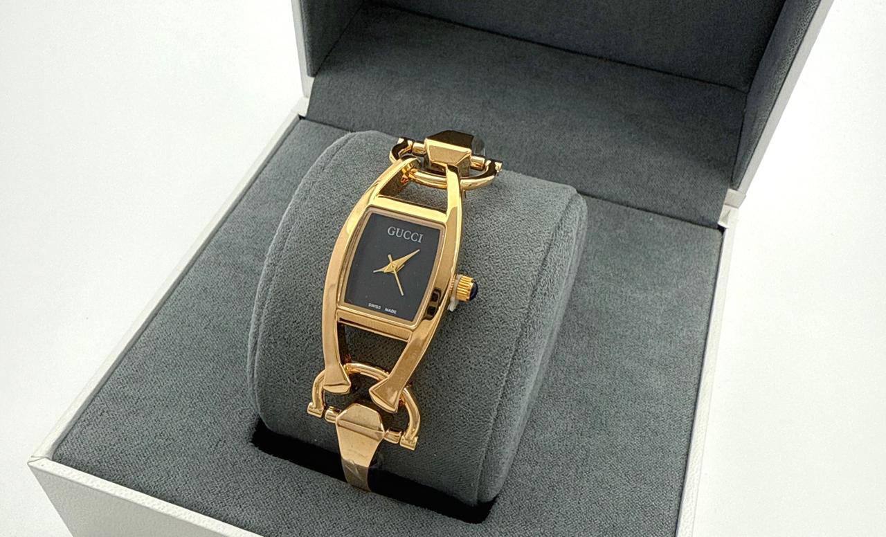 New ladies watch 
55 dhs🪙🌨️

Zain45
♥️♥️♥️