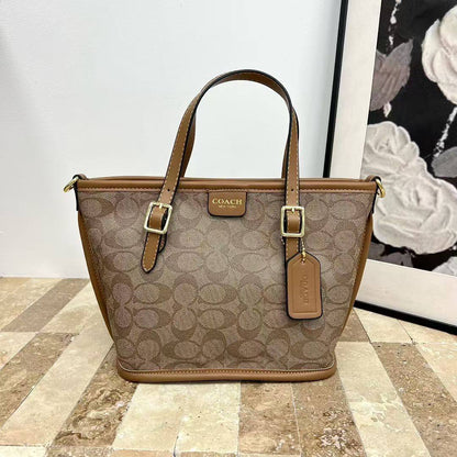 Coach
70 dhs💓

Zain232
♥️♥️♥️