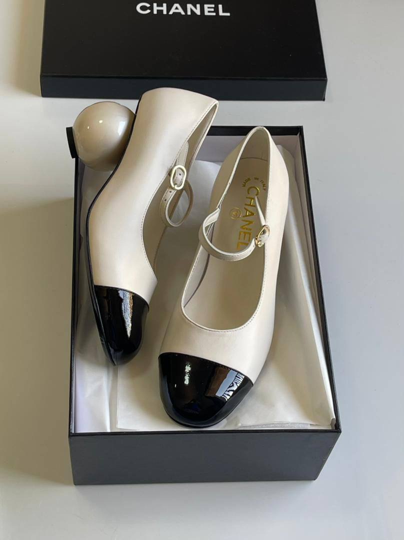 CHANEL 
SuperMaster Quality 💯
530 dhs🗽
Size: 36-41💥

Zain171
♥️♥️♥️