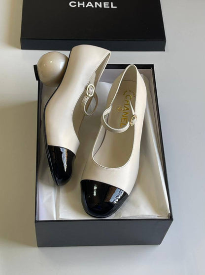 CHANEL 
SuperMaster Quality 💯
530 dhs🗽
Size: 36-41💥

Zain171
♥️♥️♥️