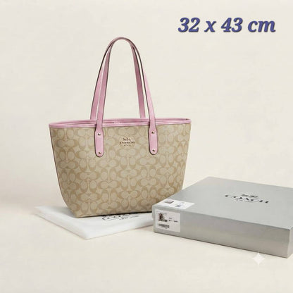 COACH City Zip Tote
Signature Coated Canvas
With zipper type
Gold hardware
With BOX
Large size

100 dhs🇦🇪🇦🇪

Zain239
♥️♥️♥️