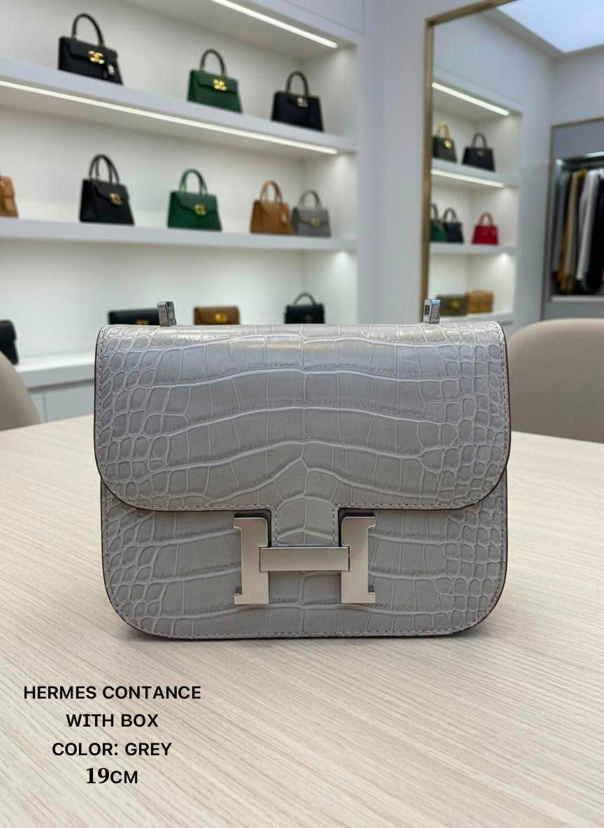 Hermes ᴄᴏɴsᴛᴀɴᴄᴇ 
ᴡɪᴛʜ ʙᴏx
ᴄʀᴏᴄᴏᴅɪʟᴇ ᴅᴇsɪɢɴ 
sɪᴢᴇ:19ᴄᴍ
100 dhs💓

Zain56
♥️♥️♥️