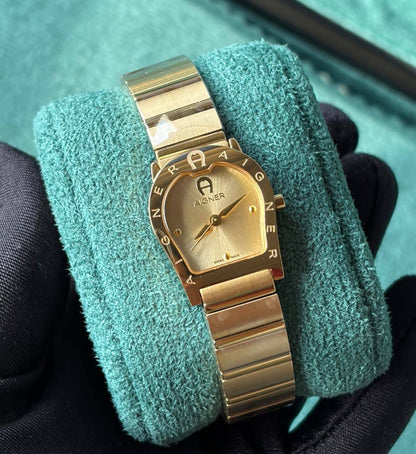 Aigner watch for ladies 
good quality 
280 dhs🗽

Zain59
♥️♥️♥️