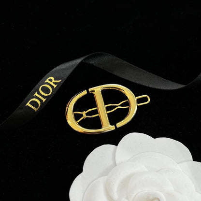 HAIR CLIP
MASTER✨
60 DHS🇦🇪🇦🇪
LIMITED PIECES
WITH BOX AND PAPER BAG🎁🛍️

Zain89
♥️♥️♥️