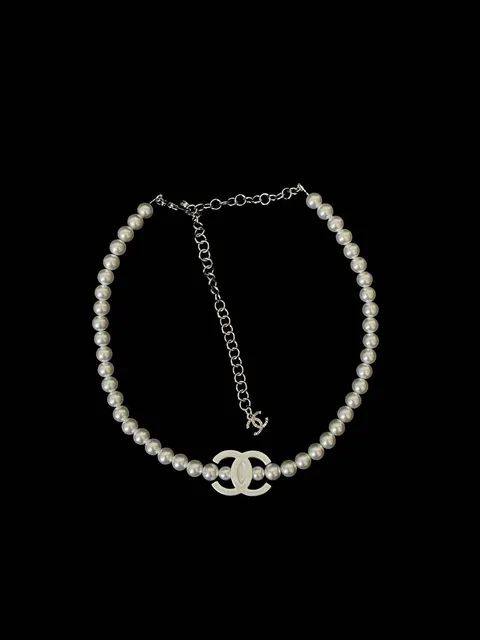 CHANEL ❤️‍🔥*
Necklace 🦋
Master quality 💯
With normal boxes 🗃️ 
60 dhs✅
With master box 📦 
75 dhs✅

Zain216
♥️♥️♥️
