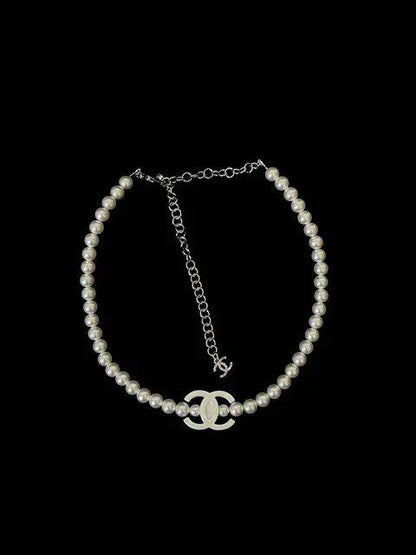 CHANEL ❤️‍🔥*
Necklace 🦋
Master quality 💯
With normal boxes 🗃️ 
60 dhs✅
With master box 📦 
75 dhs✅

Zain216
♥️♥️♥️