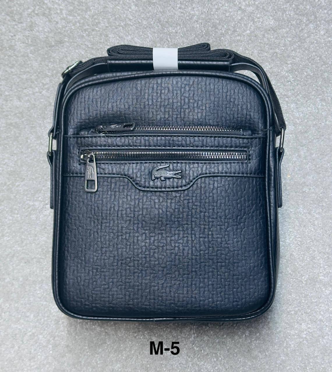 Bags
80 dhs✅

Zain182
♥️♥️♥️