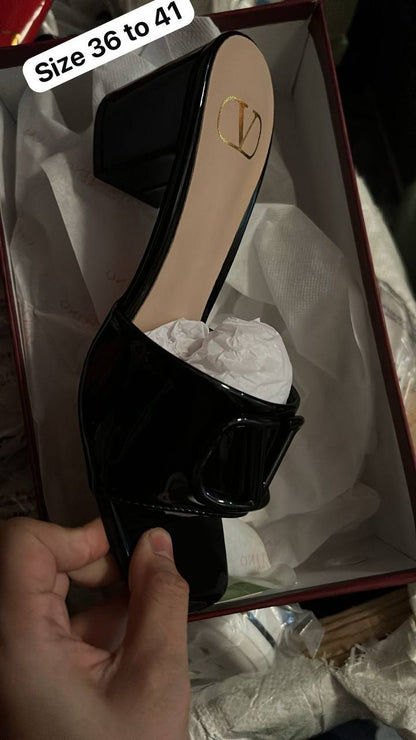 Valentino 

100 dhs✅

Zain146
♥️♥️♥️
