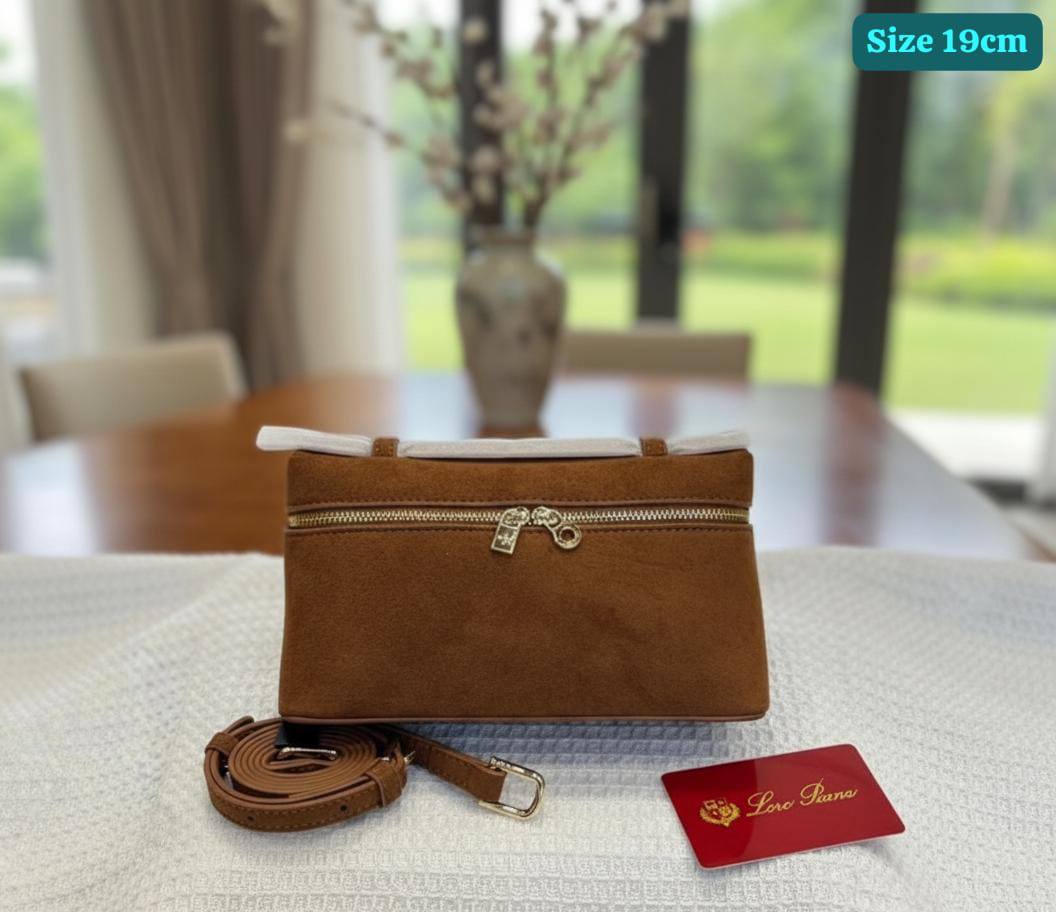 Loro Piana
Good quality 

with box 
🎁🎁🎁

80 dhs🪙🖤

Zain186
♥️♥️♥️