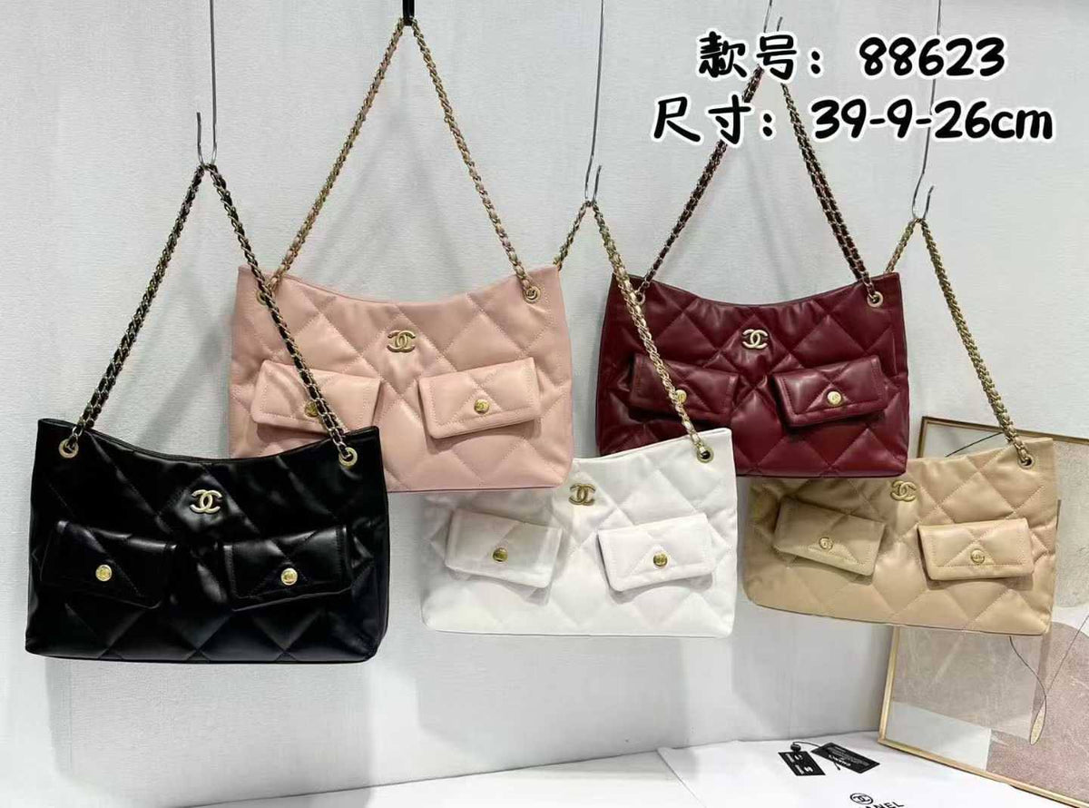 CHANEL Totebag
2 side pocket design
Chain gold belt strap
NO BOX
size : 39cm

100 dhs🇦🇪🇦🇪

Zain239
♥️♥️♥️