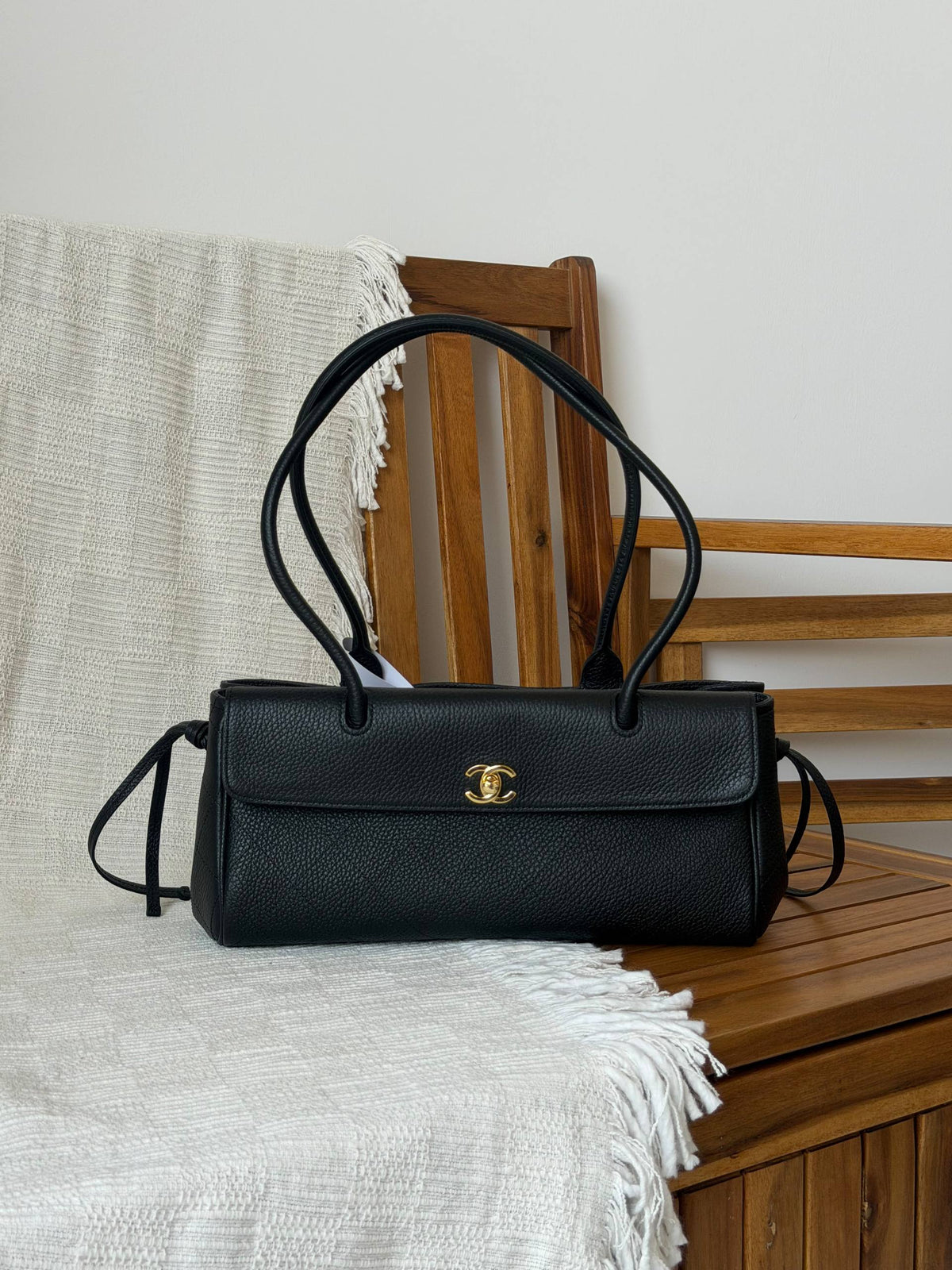 Chanel Suede Tote

For Price 👇 WhatsApp✅
0568585901 
0507557372
0552275751 Owner Zain 👌

Available In 3 Size
43CM
36CM
31CM

Zain317
♥️♥️♥️