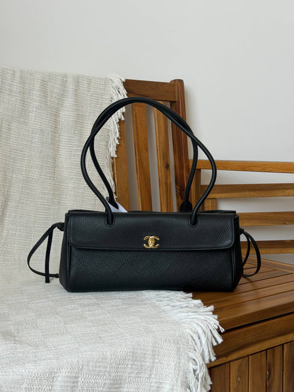 Chanel Suede Tote

For Price 👇 WhatsApp✅
0568585901 
0507557372
0552275751 Owner Zain 👌

Available In 3 Size
43CM
36CM
31CM

Zain317
♥️♥️♥️