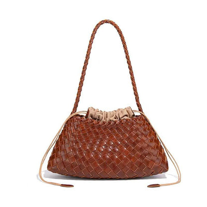 BOTTEGA VENETA 
120 dhs🇦🇪🇦🇪
34cm

Zain161
♥️♥️♥️