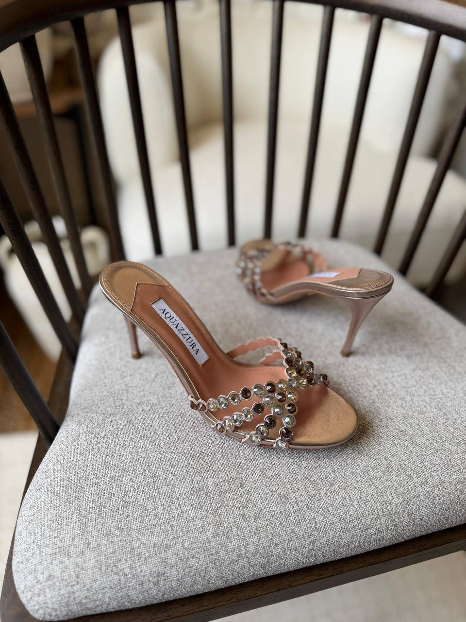Aquazzura
𝑨𝑨𝑨 𝑸𝑼𝑨𝑳𝑰𝑻𝒀
𝑺𝑰𝒁𝑬 {35 𝒕𝒐 42}
450 dhs✅

Zain81
♥️♥️♥️
