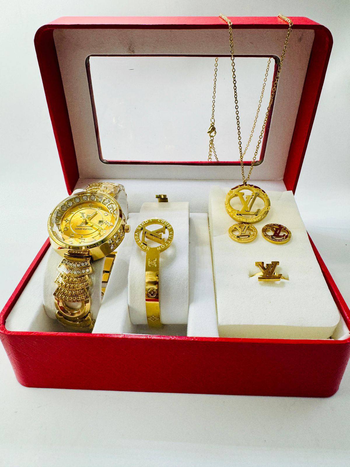 Ladies watch set 

with box 
🎁🎁🎁

90 dhs❣️

Zain08
♥️♥️♥️