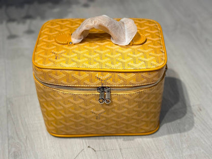 Goyard Muse Vanity Case
20*14*15cm
High quality 
110 dhs✅

Zain43
♥️♥️♥️