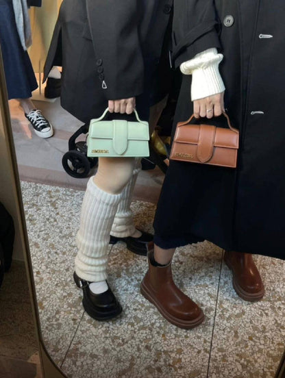 JACQUEMUS 

COPY ONE 

RESTOCK 
WITH BOX 

SMALL SIZE 

195 dhs🇦🇪🇦🇪🇦🇪
(Leather )
Zain17
♥️♥️♥️