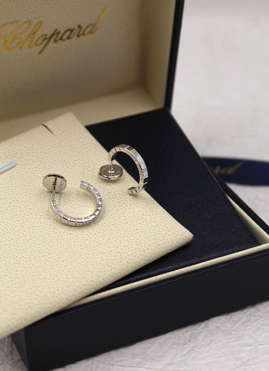 Chopard 💎
🆕🎉🥳🎊🆕
↗️ *Super Master Quality ®️*
Ice cube with stones ⤵️
Necklace & earrings ⤴️
Set (Necklace with earrings )
130 dhs🪙🖤
with *Normal* Box
170 dhs🪙🖤
with *Orignal* Box
Necklace 
75 dhs🪙🖤
earrings 
75 dhs🪙🖤

Zain106
♥️♥️♥️