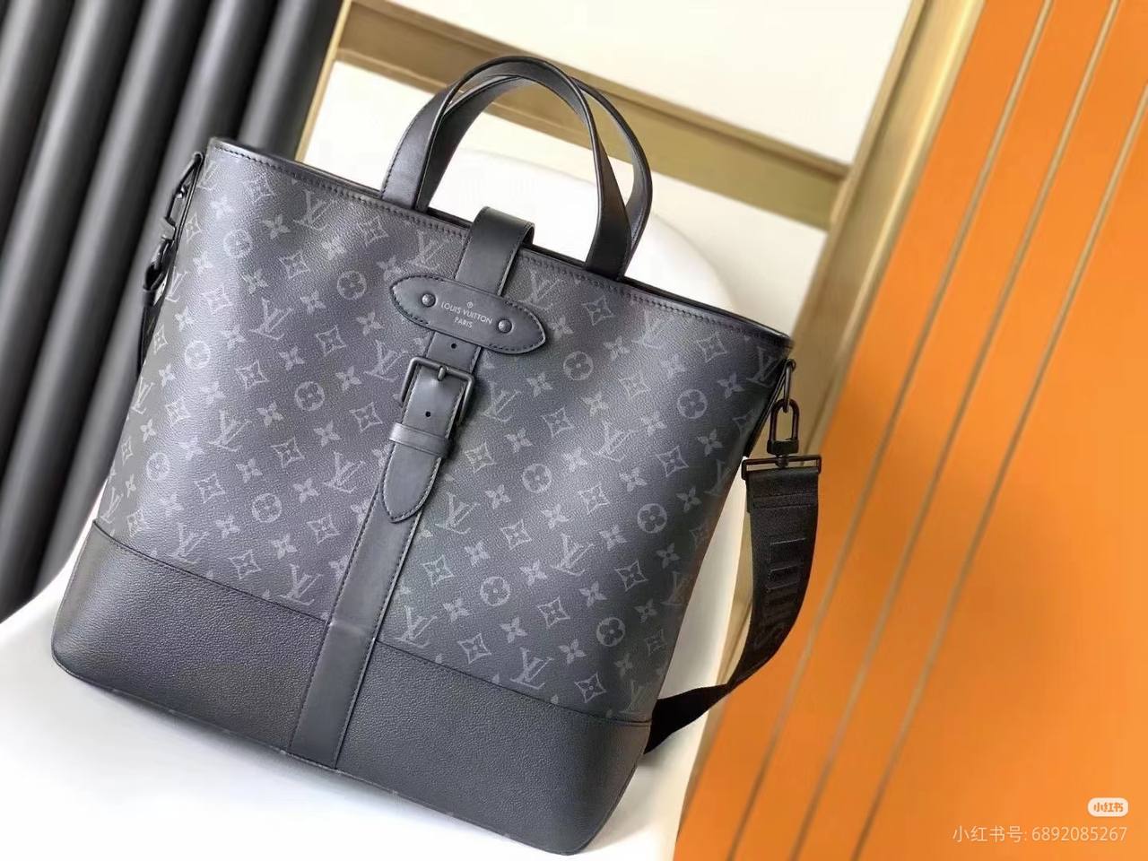LV
Master🌺🌺
320 dhs✅

Zain10
♥️♥️♥️