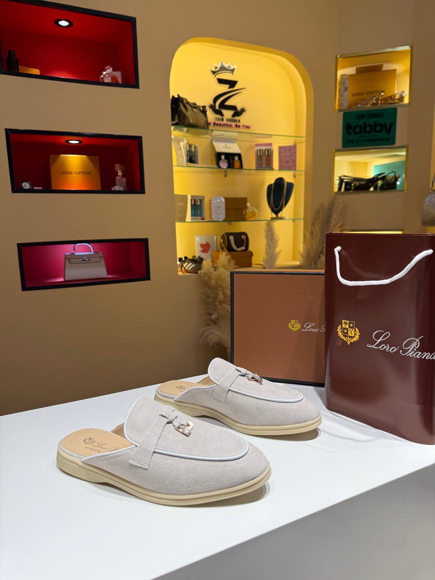 Loro piana

120 dhs

Zain236

اطلبوها من الوتس المثبت في الأعلى👆🏻👆🏻

تواصلو معنا 👈🏻 Zain 
For order WhatsApp pinned 👆🏻

♥️♥️♥️