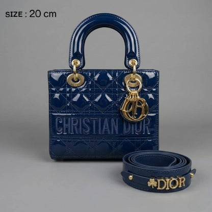CHRISTIAN LADY DIOR
     • ᴄʀᴏᴄᴏᴅɪʟᴇ ʟᴇᴀᴛʜᴇʀ
          (ᴅɪᴀᴍᴏɴᴅ sɪʟᴠᴇʀ ᴄʜᴀʀᴍ)
     • ᴍᴀᴛᴛᴇ ʟᴇᴀᴛʜᴇʀ
          ( ᴍᴀᴛᴛᴇ ʜᴀʀᴅᴡᴀʀᴇ)
     • ɢʟᴏssʏ ᴘᴀᴛᴇɴᴛ ʟᴇᴀᴛʜᴇʀ
          ( ɢᴏʟᴅ ʜᴀʀᴅᴡᴀʀᴇ )
WITH BOX
🎁🎁🎁

100 dhs✅

Zain31
♥️♥️♥️