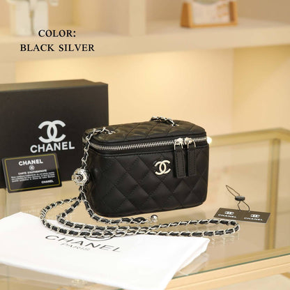 Chanel Pᴇᴀʀʟ ᴄʀᴜsʜ 
ᴠᴀɴɪᴛʏ ᴄᴀsᴇ ᴡɪᴛʜᴏᴜᴛ ᴍɪʀʀᴏʀ
ᴡɪᴛʜ ɢᴏʟᴅ ᴄʜᴀɪɴ
ᴡɪᴛʜʙᴏx
ʟᴀᴍʙsᴋɪɴ ᴍᴀᴛᴇʀɪᴀʟ
100 dhs✅

Zain56
♥️♥️♥️
