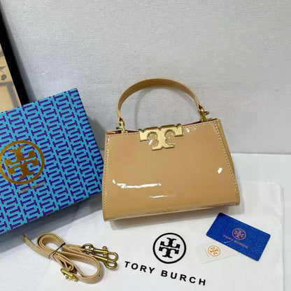 TORY BURCH 

NEW CAME
 GOOD QUALITY 
WITH BOX 

90 dhs🇦🇪🇦🇪

Zain295
♥️♥️♥️