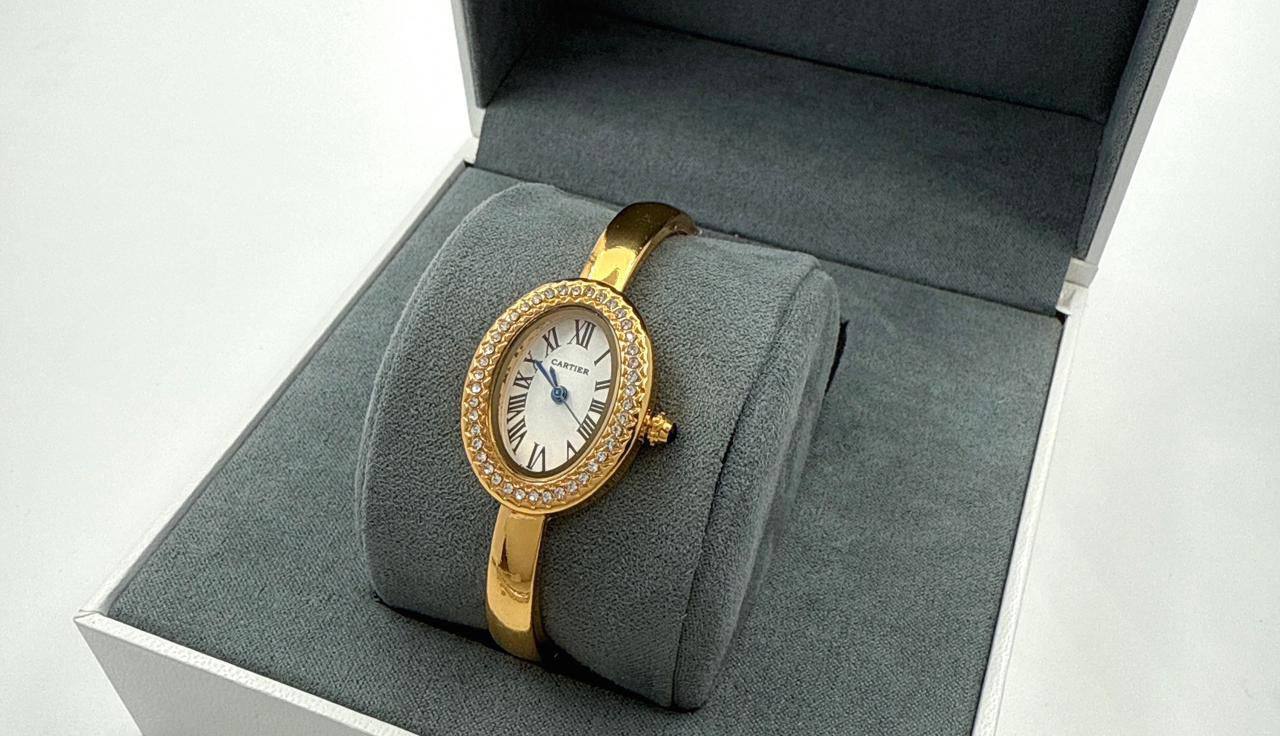 Cartier
60 dhs🪙💚

Zain45
♥️♥️♥️